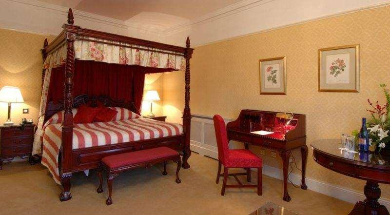 Barberstown Castle Hotel Straffan Værelse billede