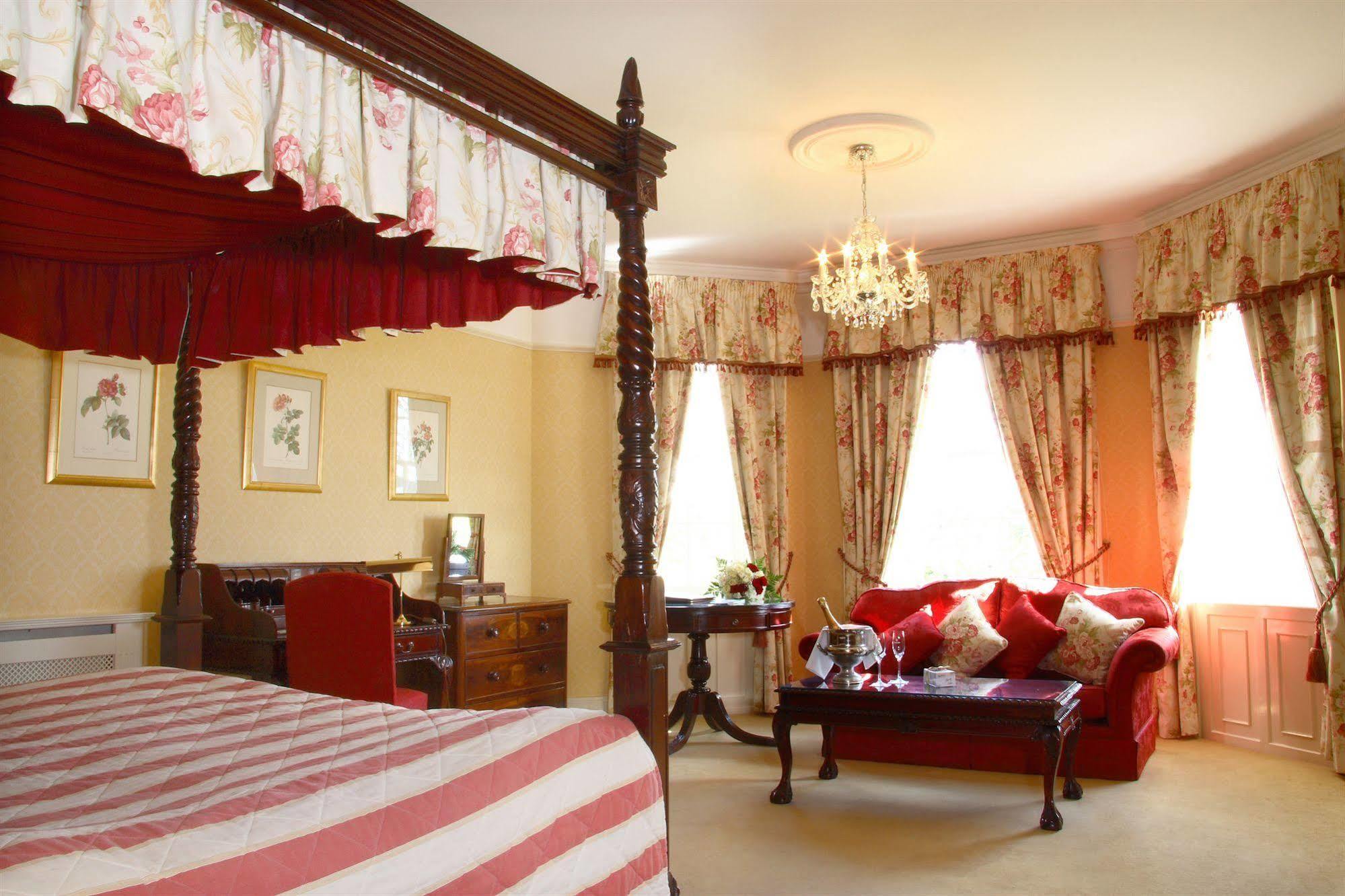 Barberstown Castle Hotel Straffan Eksteriør billede