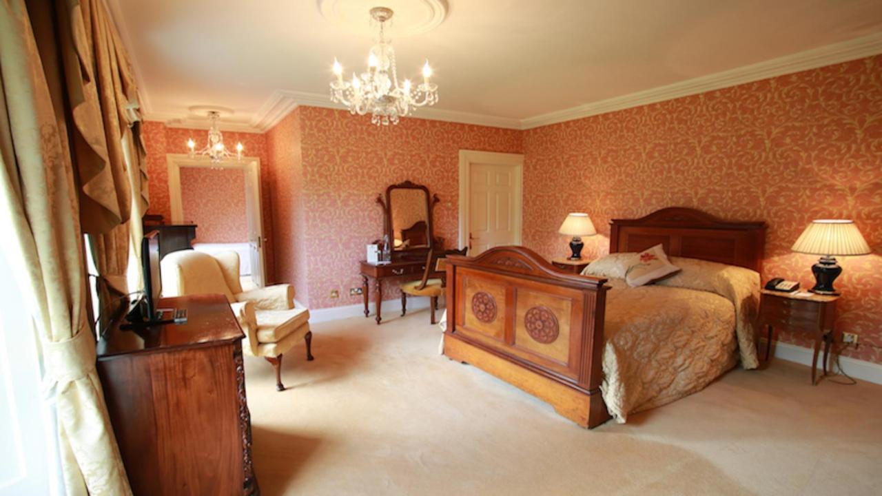 Barberstown Castle Hotel Straffan Eksteriør billede